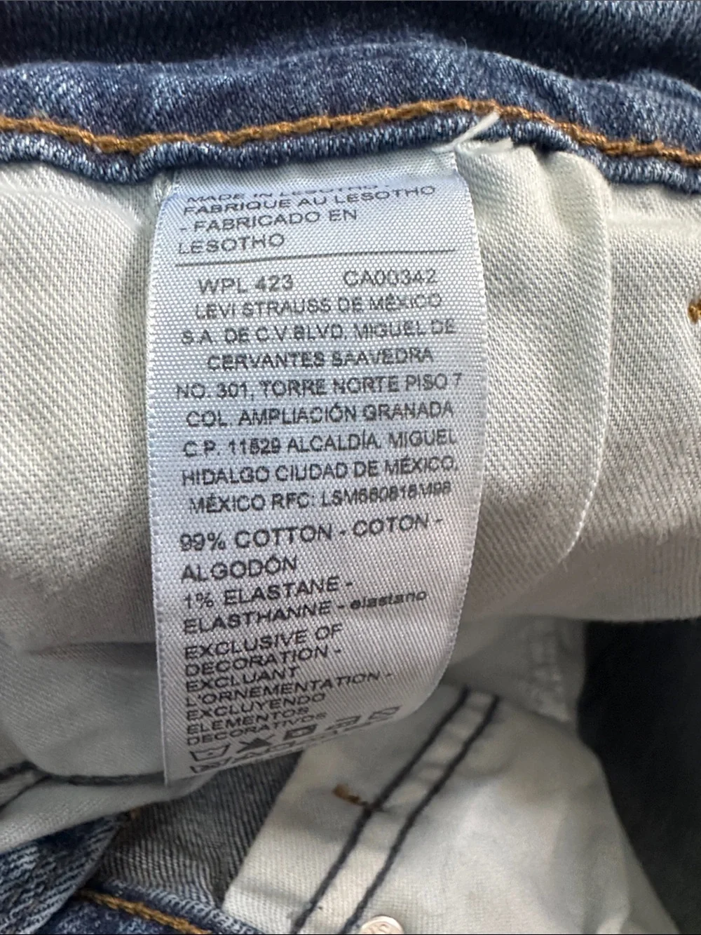 Signature by Levi’s Men’s Blue Dark Wash Bootcut Jean Sz 38x34